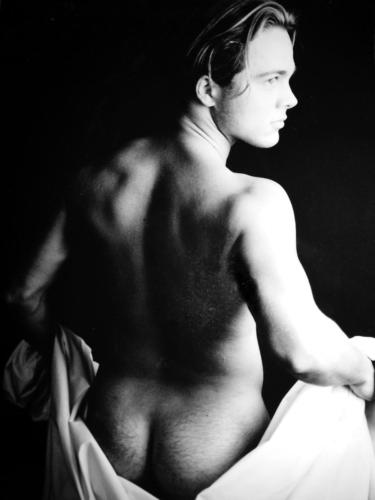 nude1